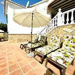 Nuria Villa