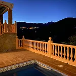 Villa Nuria