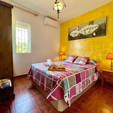 Nuria, Private Pool, Parking, Bbq, 5 Minutes From Frigiliana, Nerja And Its Beaches, Easy Access