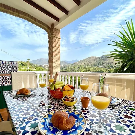Nuria, Private Pool, Parking, Bbq, 5 Minutes From Frigiliana, Nerja And Its Beaches, Easy Access