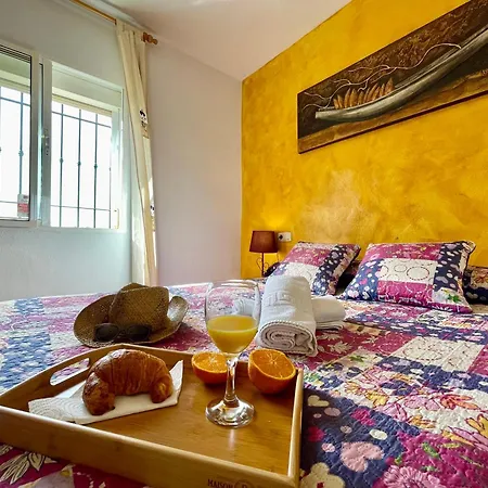 Villa Nuria, Private Pool, Parking, Bbq, 5 Minutes From Frigiliana, Nerja And Its Beaches, Easy Access *