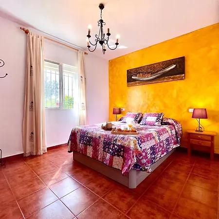 Villa Nuria, Private Pool, Parking, Bbq, 5 Minutes From Frigiliana, Nerja And Its Beaches, Easy Access Frigiliana