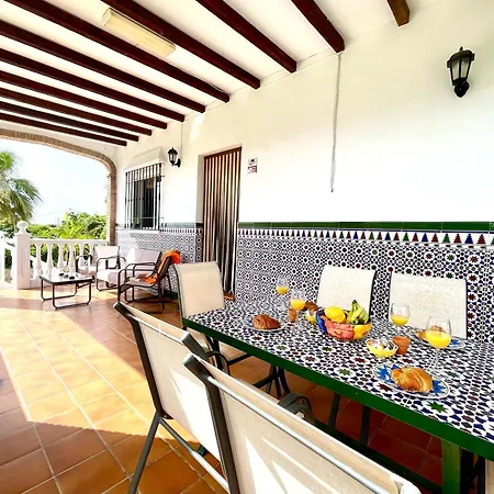 Nuria, Private Pool, Parking, Bbq, 5 Minutes From Frigiliana, Nerja And Its Beaches, Easy Access Villa