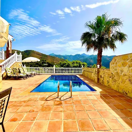 Villa Nuria, Private Pool, Parking, Bbq, 5 Minutes From Frigiliana, Nerja And Its Beaches, Easy Access Frigiliana