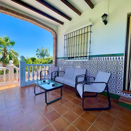 Nuria, Private Pool, Parking, Bbq, 5 Minutes From Frigiliana, Nerja And Its Beaches, Easy Access