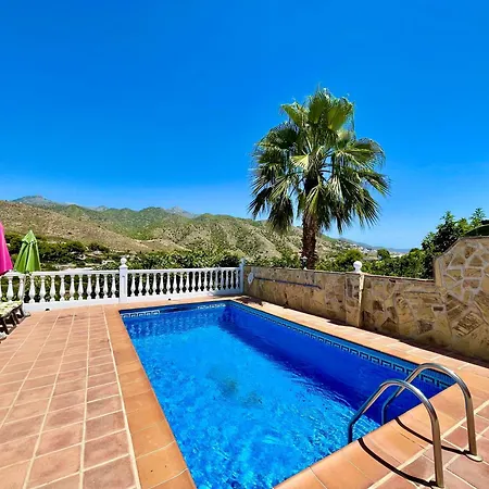 Villa Nuria, Private Pool, Parking, Bbq, 5 Minutes From Frigiliana, Nerja And Its Beaches, Easy Access Frigiliana
