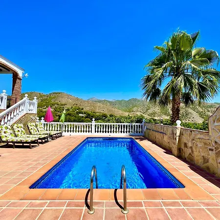 Villa Nuria, Private Pool, Parking, Bbq, 5 Minutes From Frigiliana, Nerja And Its Beaches, Easy Access Frigiliana